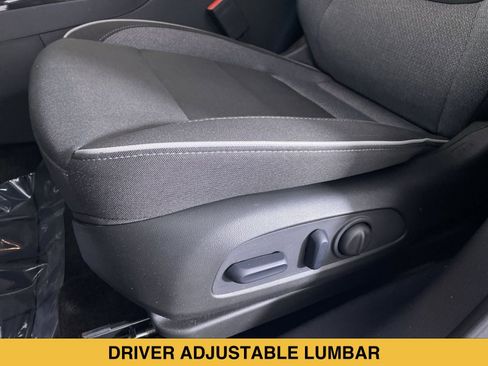 Certified 2023 Chevrolet TrailBlazer LT w/ Convenience Package FWD image 9