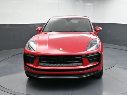 Certified 2025 Porsche Macan image 26