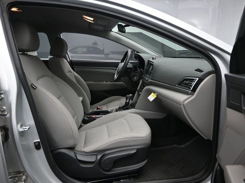 Used 2018 Hyundai Elantra SEL image 32