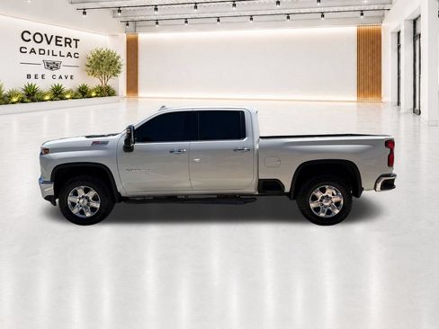 Used 2020 Chevrolet Silverado 2500 LTZ w/ LTZ Premium Package AWD/4WD image 6