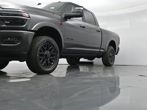 New 2025 RAM 3500 Limited image 38