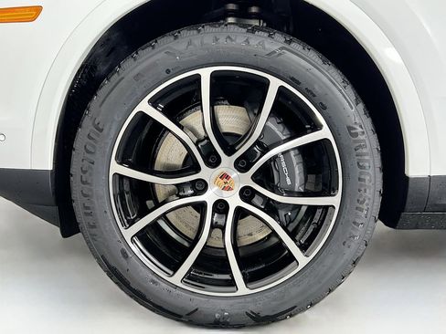 New 2026 Porsche Cayenne image 33