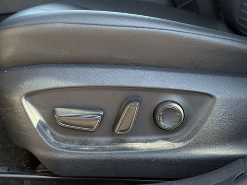 Used 2023 Toyota Camry SE FWD image 25