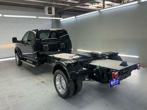 Used 2023 RAM 5500 Tradesman w/ Chrome Appearance Group RWD image 7