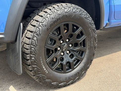 Used 2025 Chevrolet Colorado Trail Boss AWD/4WD image 27