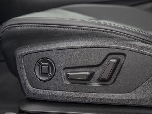 Certified 2022 Audi Q3 2.0T Premium Plus w/ Premium Plus Package image 23