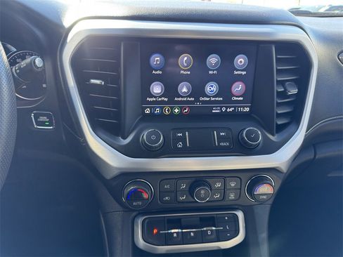 Used 2023 GMC Acadia SLE image 11