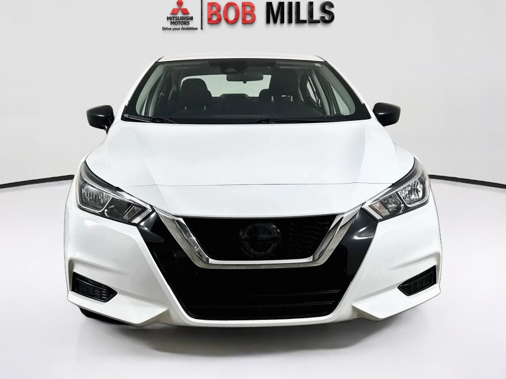 Used 2020 Nissan Versa S FWD image 2