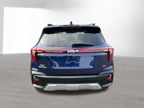 Used 2024 Kia Seltos EX AWD/4WD image 9