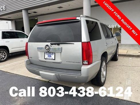 Used 2011 Cadillac Escalade Premium image 6