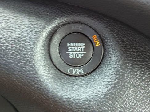 Used 2023 Jeep Cherokee Altitude Lux AWD/4WD image 34