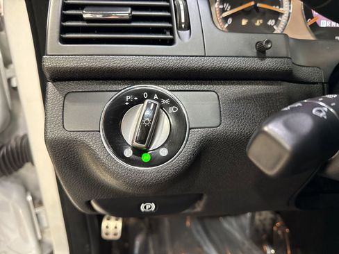 Used 2008 Mercedes-Benz C 350 Sport image 14