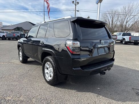 Used 2018 Toyota 4Runner SR5 Premium image 3