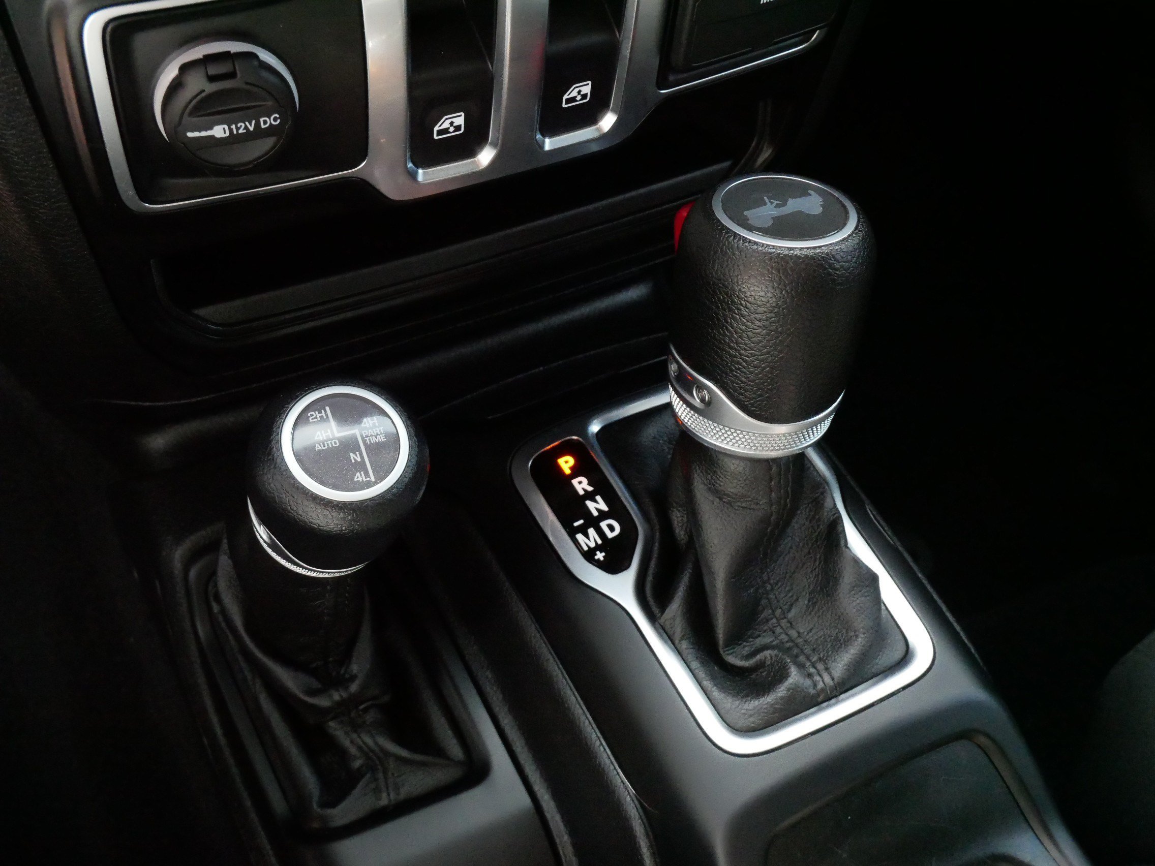 Used 2022 Jeep Wrangler Sport AWD/4WD image 24