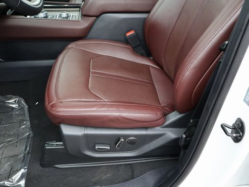 Used 2024 Ford Expedition Max Limited image 43