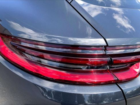 Used 2019 Porsche Panamera 4 AWD/4WD image 28