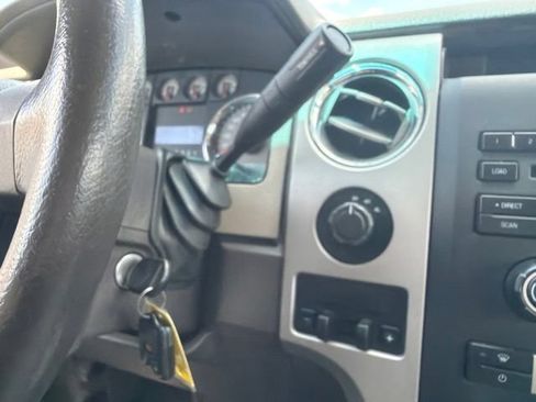 Used 2010 Ford F150 XLT AWD/4WD image 19