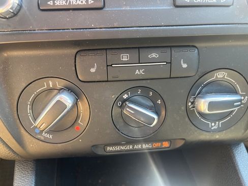 Used 2014 Volkswagen Jetta TDI image 16