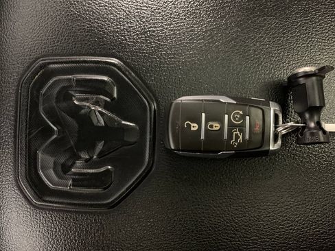 Used 2023 RAM 1500 Laramie AWD/4WD image 16