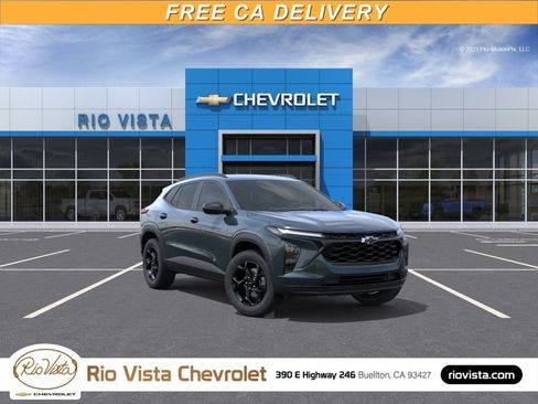 New 2026 Chevrolet Trax LT w/ Midnight Edition FWD image 1