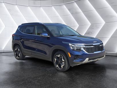 New 2025 Kia Seltos EX w/ EX Sunroof Package