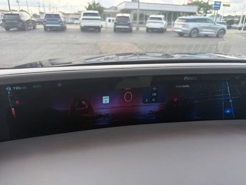 Certified 2024 Lincoln Nautilus Black Label AWD/4WD image 18
