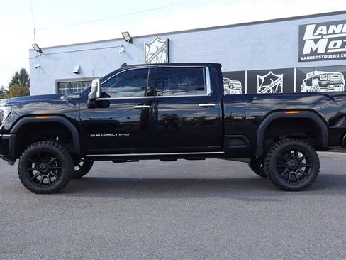 Used 2025 GMC Sierra 2500 Denali Ultimate AWD/4WD image 2