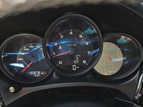 Used 2019 Porsche Macan AWD/4WD image 29