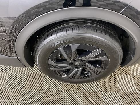 New 2026 Toyota C-HR AWD/4WD image 5