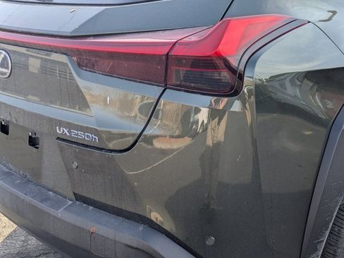 Used 2021 Lexus UX 250h w/ Premium Package image 4
