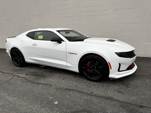 Used 2023 Chevrolet Camaro LT w/ Redline Edition image 4