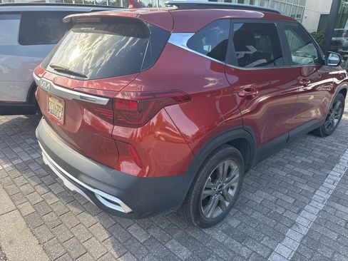 Used 2023 Kia Seltos S w/ Navigation Package image 7