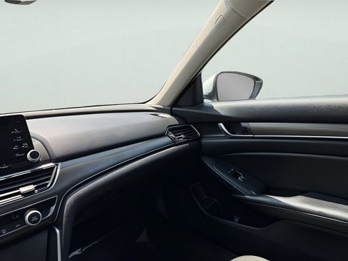 Used 2020 Honda Accord LX image 23