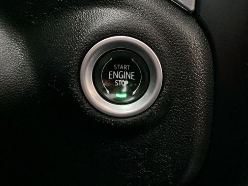 Used 2022 GMC Sierra 1500 SLT w/ SLT Convenience Package image 22