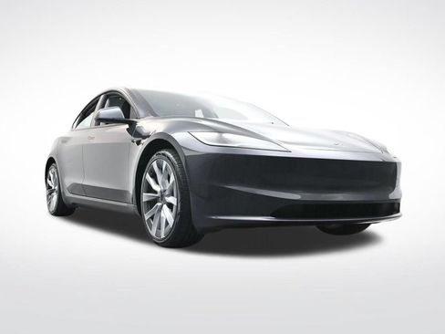 Used 2024 Tesla Model 3 Standard Range RWD image 38