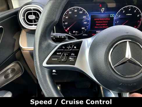 Used 2023 Mercedes-Benz GLC 300 4MATIC image 10