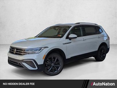 Used 2023 Volkswagen Tiguan SE w/ Panoramic Sunroof Package
