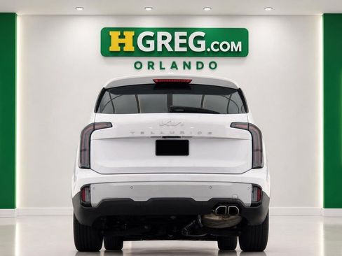 Used 2024 Kia Telluride EX w/ EX Captain's Chair Package FWD image 8