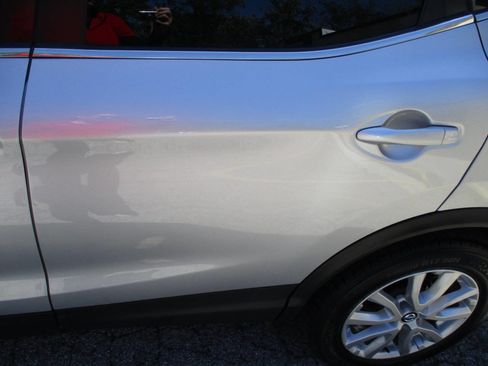 Used 2021 Nissan Rogue Sport S image 16