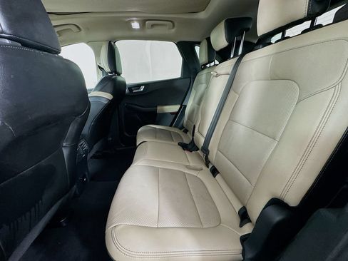 Used 2020 Ford Escape Titanium w/ Titanium Premium Package 2.0 FWD image 31