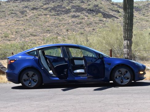 Used 2023 Tesla Model 3 Long Range AWD/4WD image 10