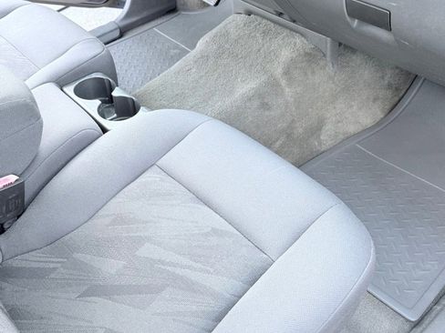 Used 2005 Chevrolet Colorado LS image 6