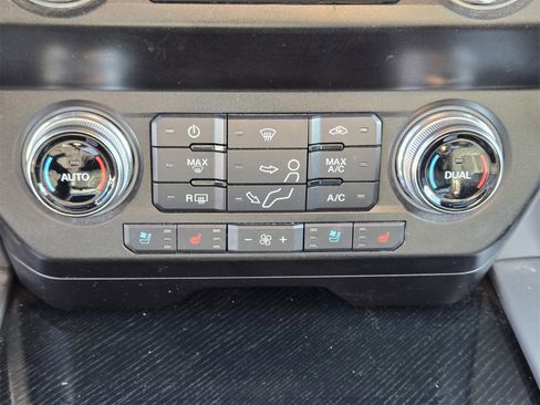 Used 2020 Ford F250 Platinum w/ FX4 Off-Road Package image 16