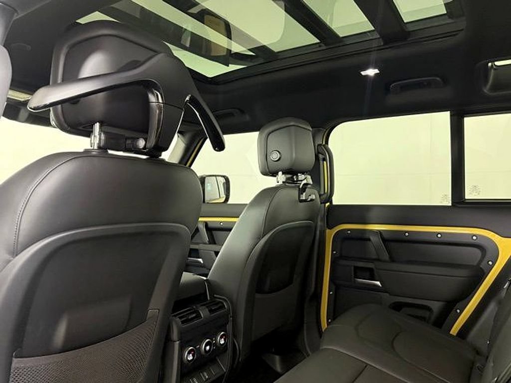 New 2026 Land Rover Defender 110 AWD/4WD image 24