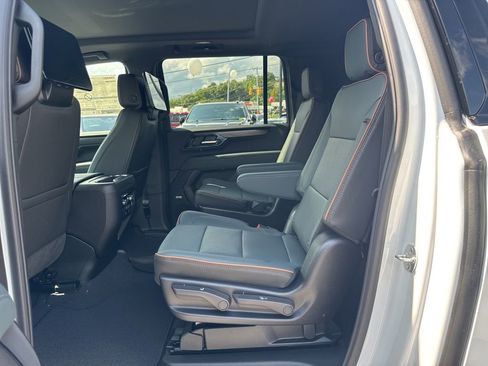 New 2026 GMC Yukon XL AT4 w/ AT4 Premium Plus Package AWD/4WD image 30