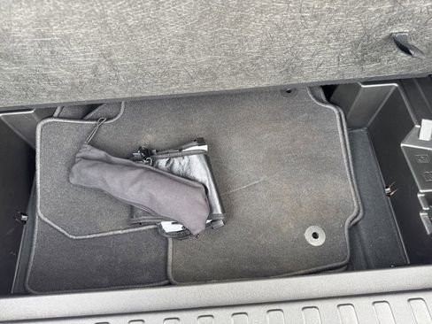 Used 2023 GMC Terrain SLT w/ Elevation Edition image 50