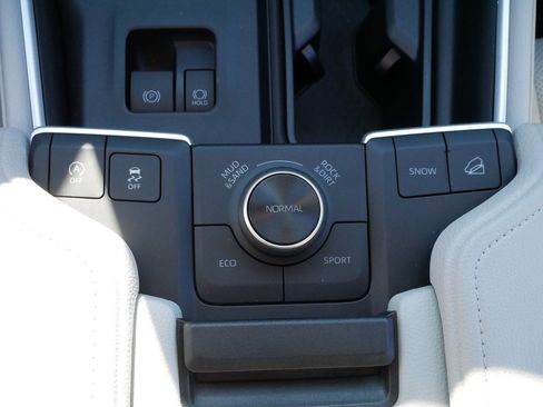 Certified 2026 Toyota Grand Highlander Platinum image 25