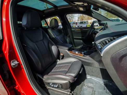 Used 2019 BMW X4 M40i w/ Executive Package image 27