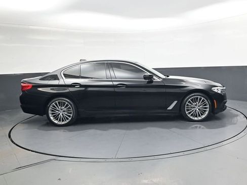 Used 2020 BMW 530i w/ Convenience Package image 3