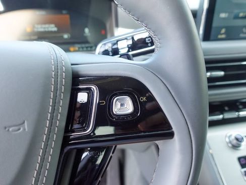 Used 2020 Lincoln Aviator Reserve w/ Equipment Group 201A AWD/4WD image 14